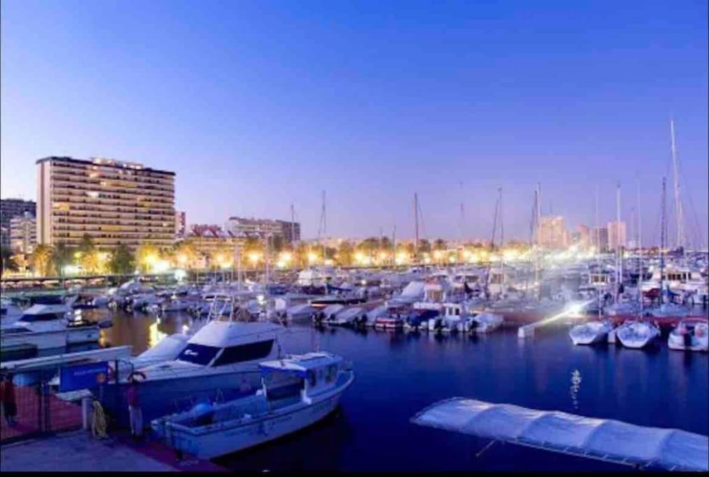Precioso Apartamento Con Vistas Al Mar. Piscina. Valencia Eksteriør billede
